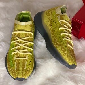 Yeezy Boost 380 Hylte Glow Men’s 10.5 BRAND NEW